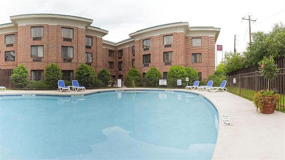 Holiday Inn Express Hotel & Suites Columbia-I-20 At Clemson Road By Ihg Exteriör bild